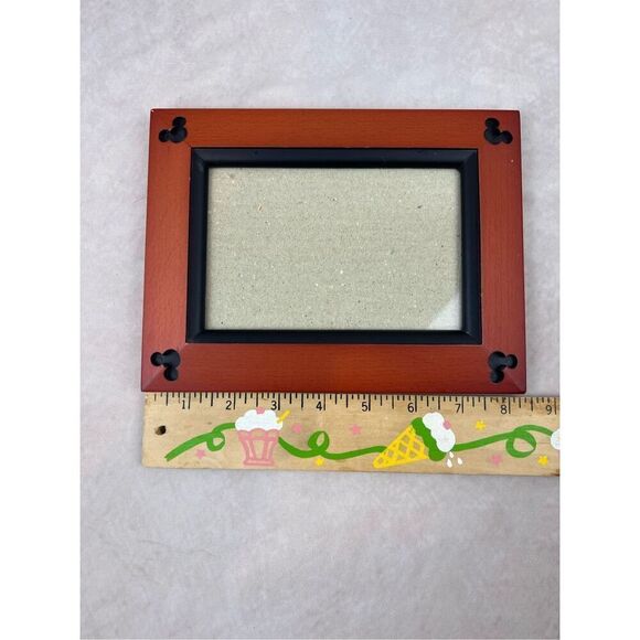 Vintage Disney Mickey Mouse Icon Wooden Picture Frame Fits 4 X 6 Photo - Picture 6 of 9